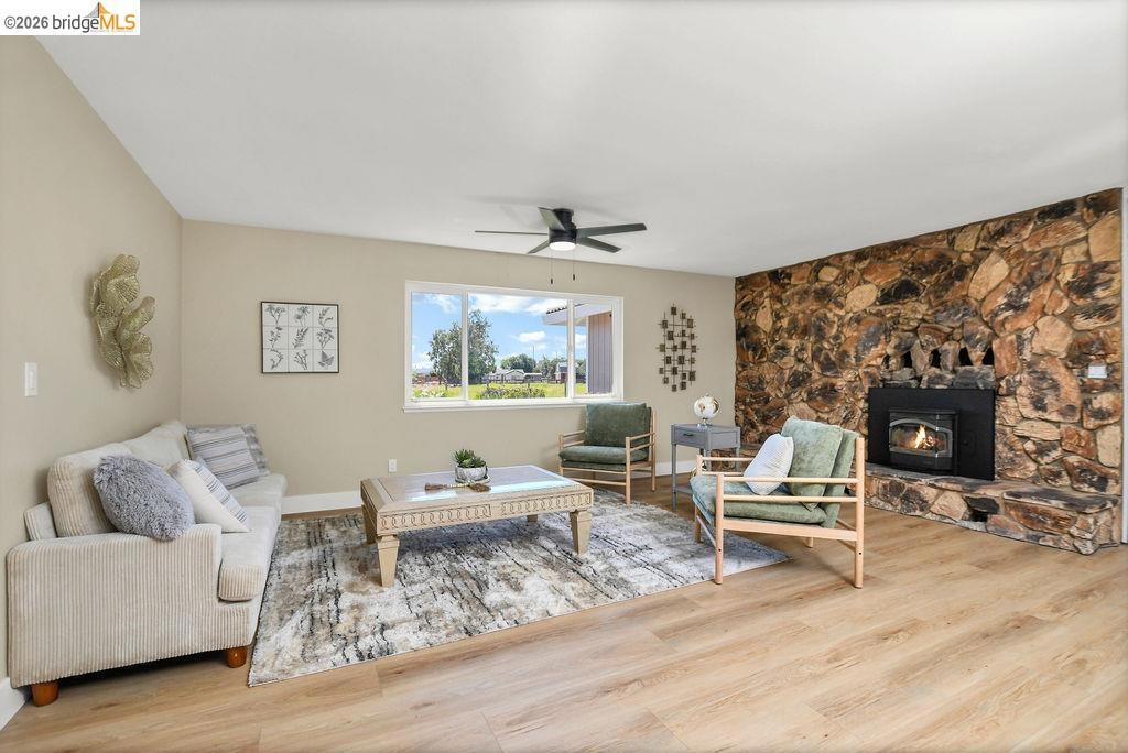 121 Markey Ln, Brentwood (CC), CA 94513