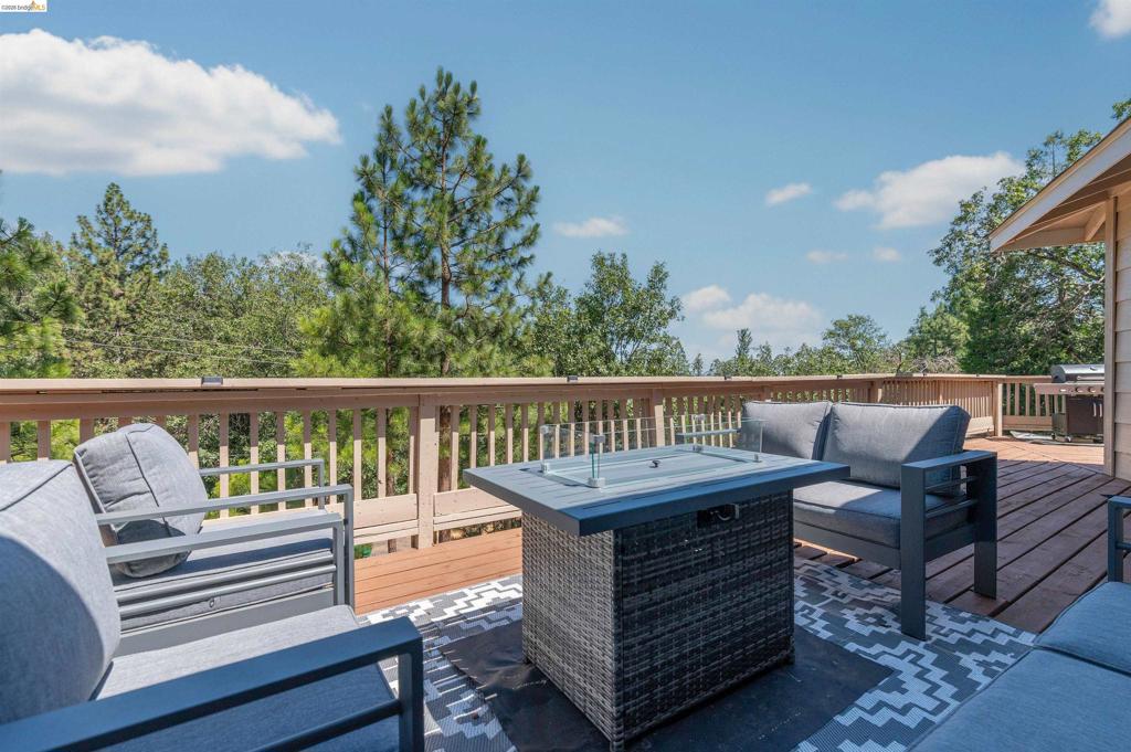 23984 Oxbow Ln South, Sonora, CA 95370-0000