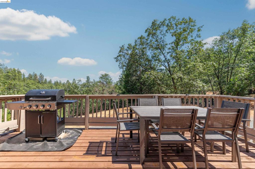 23984 Oxbow Ln South, Sonora, CA 95370-0000