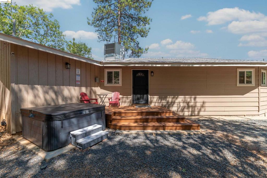 23984 Oxbow Ln South, Sonora, CA 95370-0000