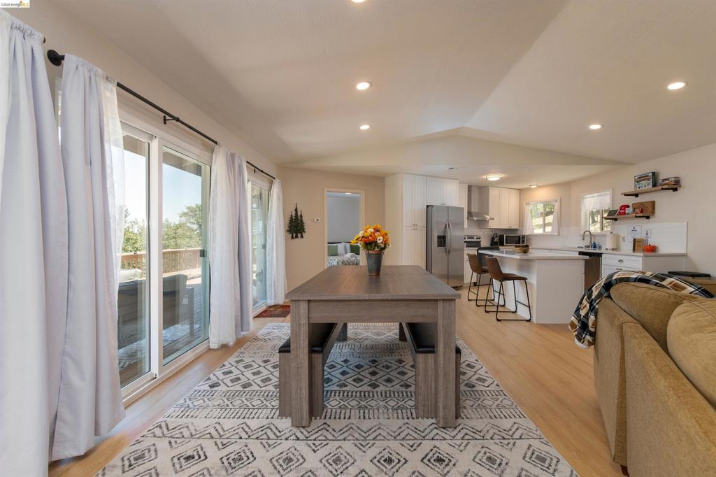 23984 Oxbow Ln South, Sonora, CA 95370-0000