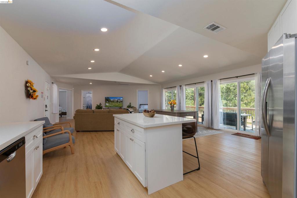 23984 Oxbow Ln South, Sonora, CA 95370-0000