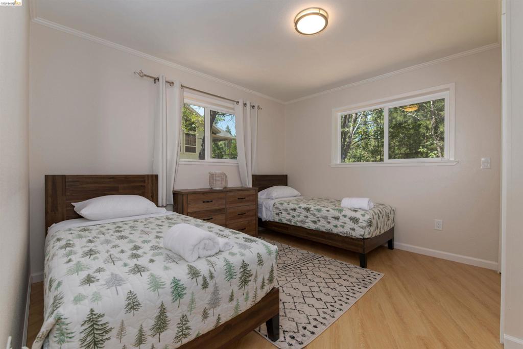 23984 Oxbow Ln South, Sonora, CA 95370-0000