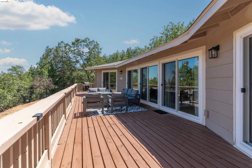 23984 Oxbow Ln South, Sonora, CA 95370-0000