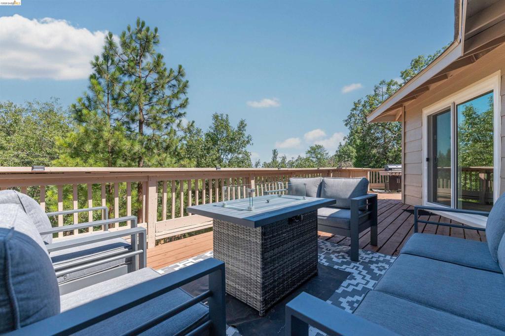 23984 Oxbow Ln South, Sonora, CA 95370-0000