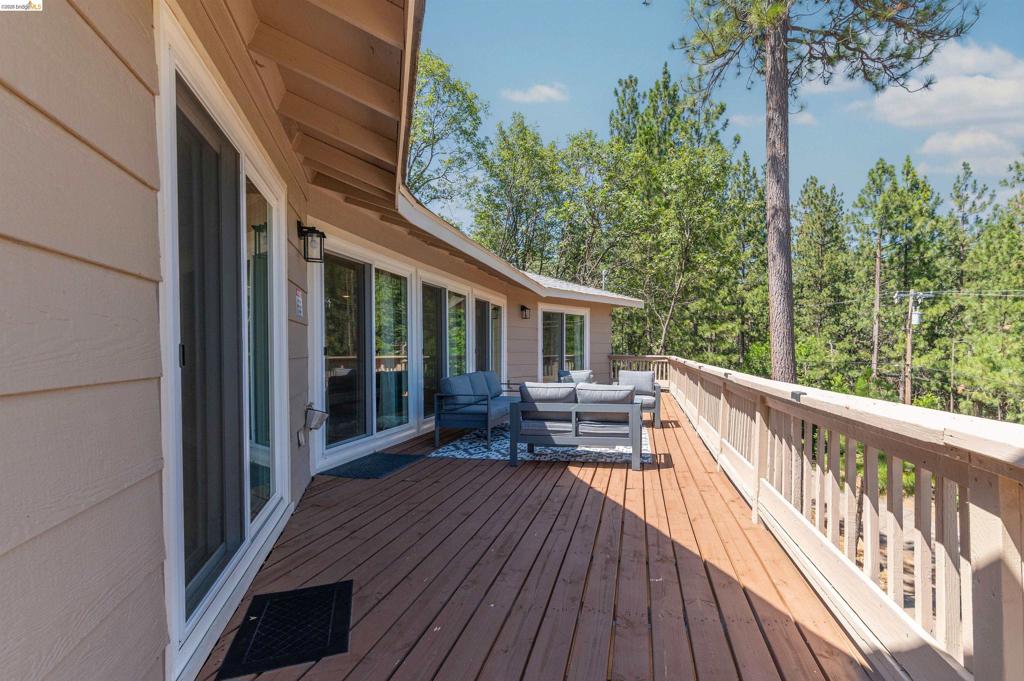 23984 Oxbow Ln South, Sonora, CA 95370-0000