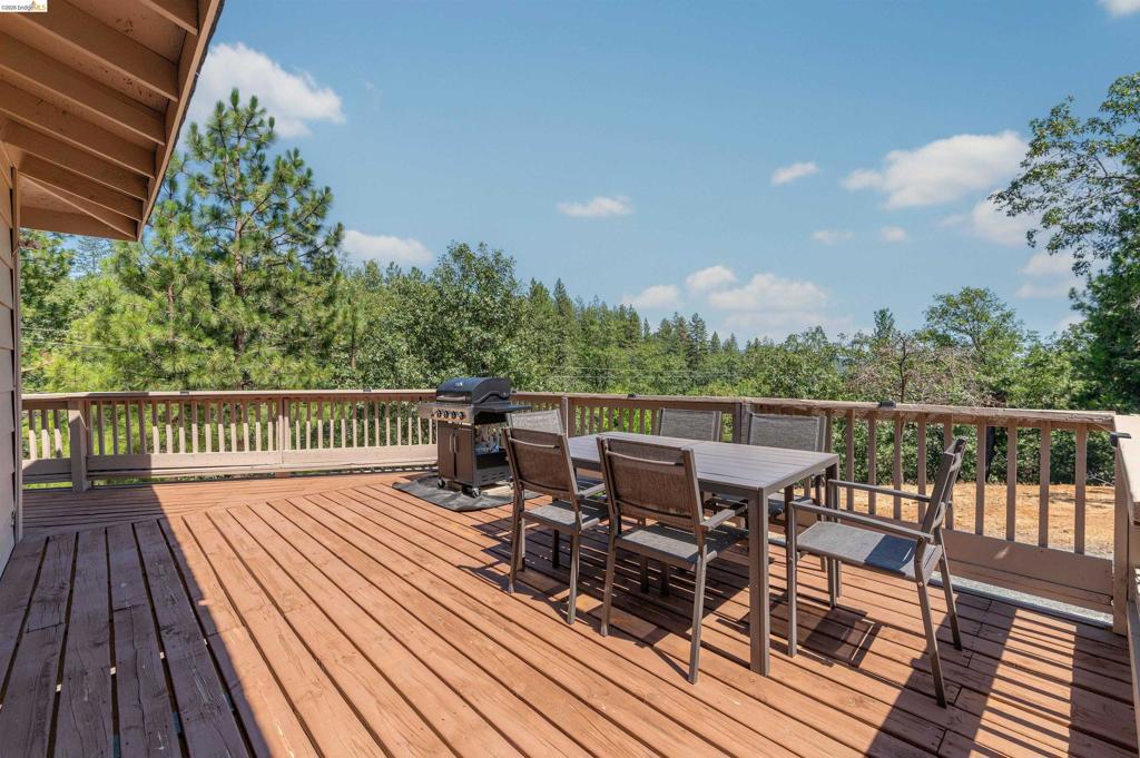 23984 Oxbow Ln South, Sonora, CA 95370-0000
