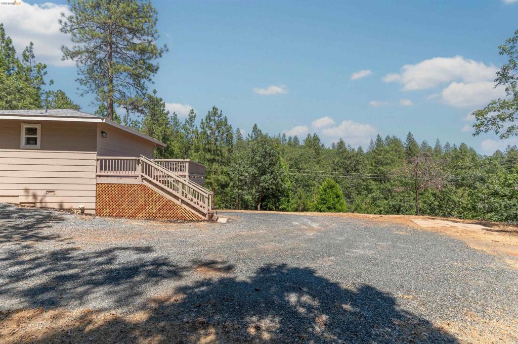 23984 Oxbow Ln South, Sonora, CA 95370-0000