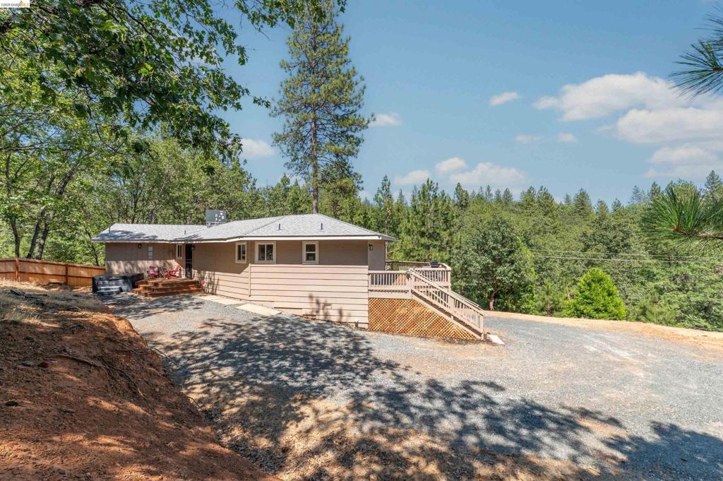 23984 Oxbow Ln South, Sonora, CA 95370-0000