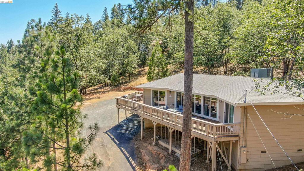 23984 Oxbow Ln South, Sonora, CA 95370-0000