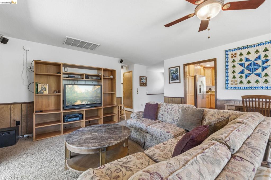 12701 Cresthaven Dr, Groveland, CA 95321