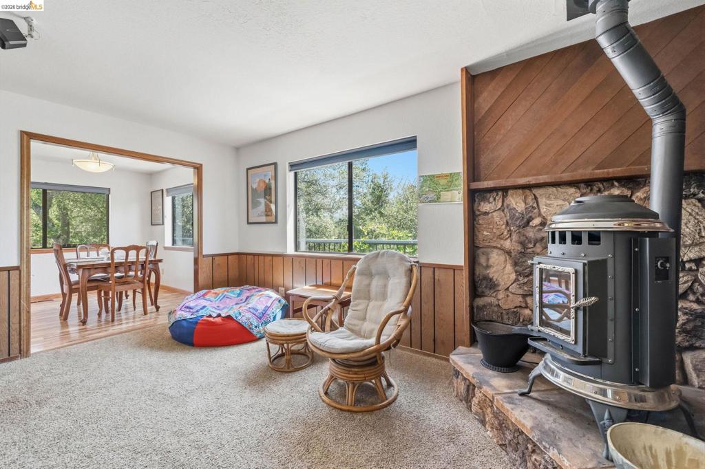 12701 Cresthaven Dr, Groveland, CA 95321