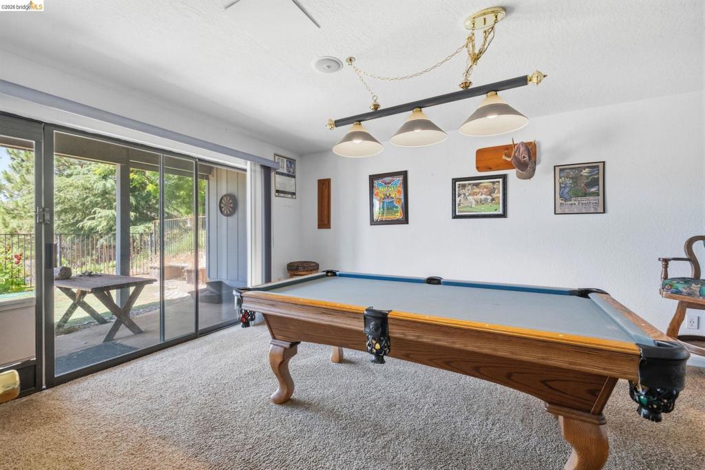 12701 Cresthaven Dr, Groveland, CA 95321