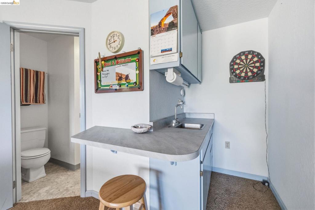 12701 Cresthaven Dr, Groveland, CA 95321
