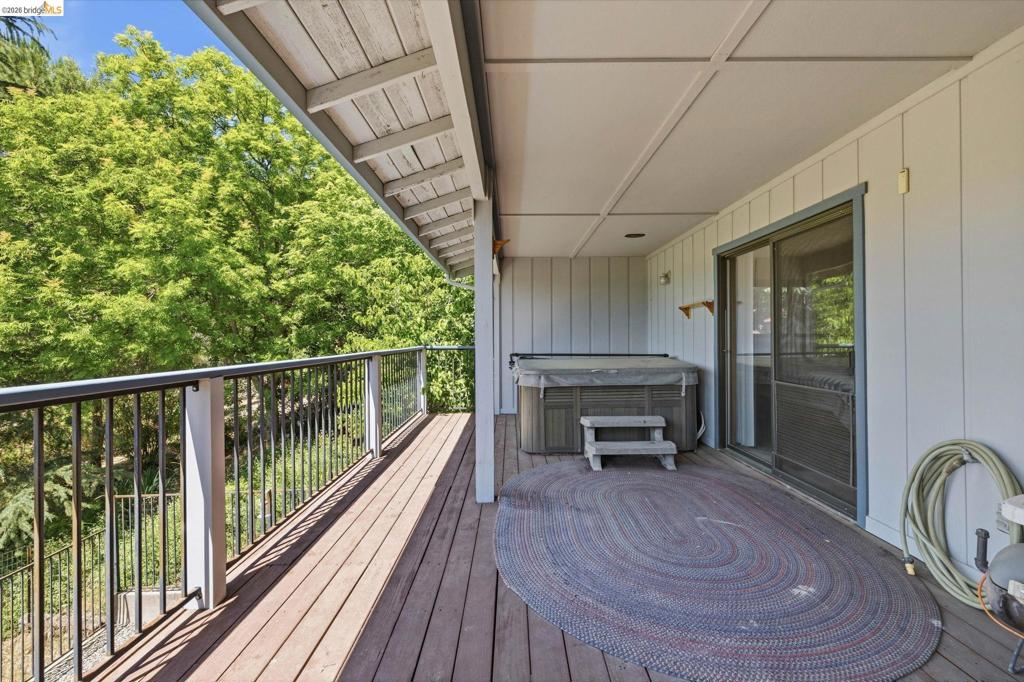 12701 Cresthaven Dr, Groveland, CA 95321