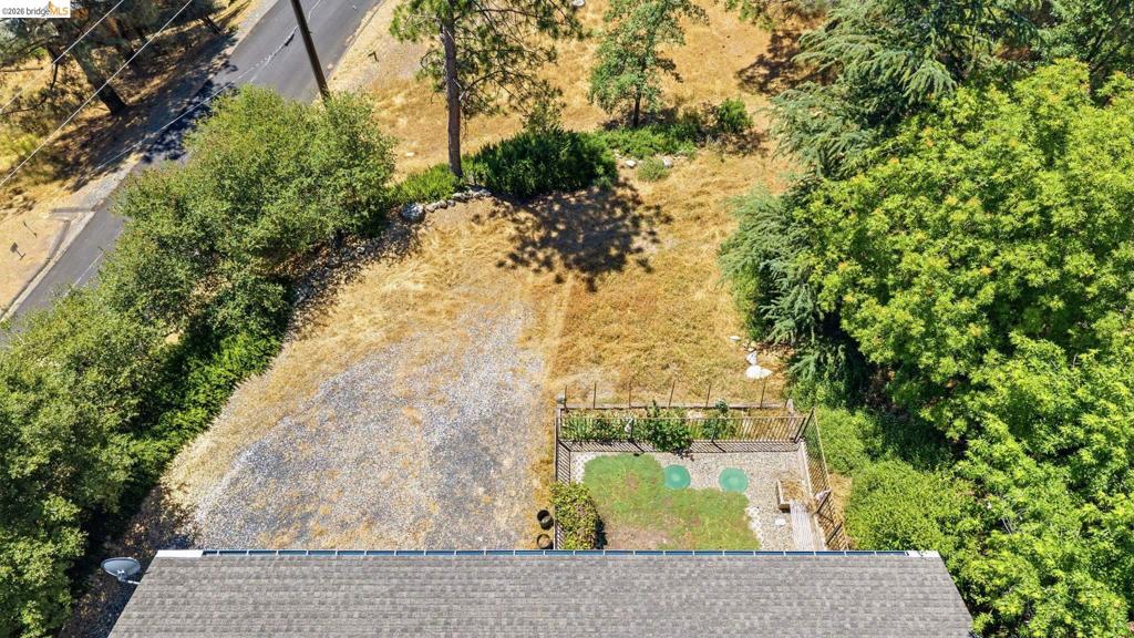 12701 Cresthaven Dr, Groveland, CA 95321