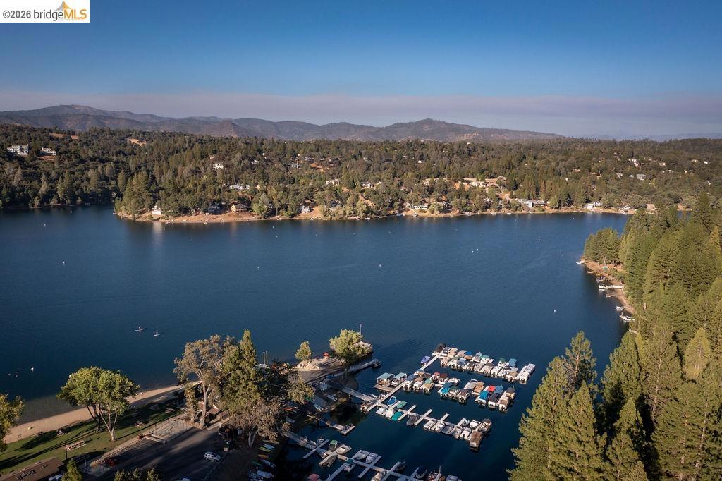 12701 Cresthaven Dr, Groveland, CA 95321