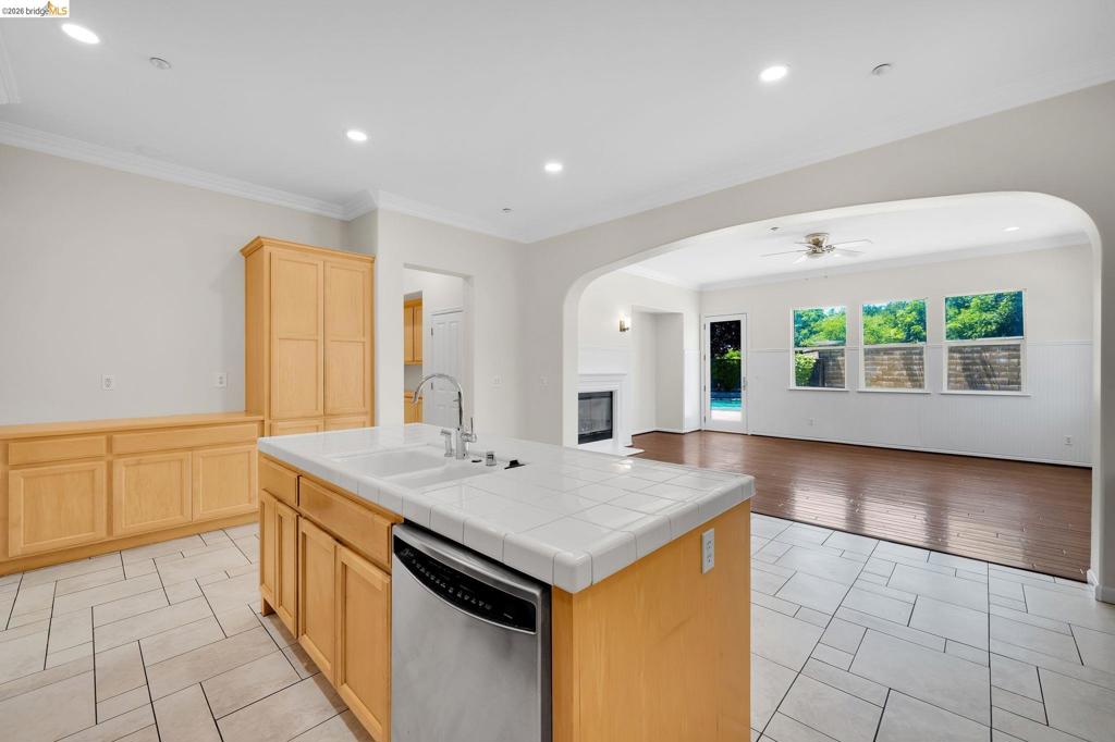 2397 Boulder St, Brentwood (CC), CA 94513