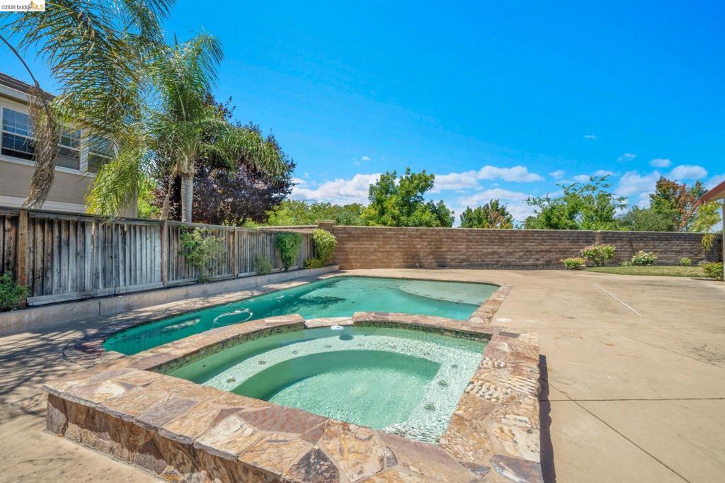 2397 Boulder St, Brentwood (CC), CA 94513