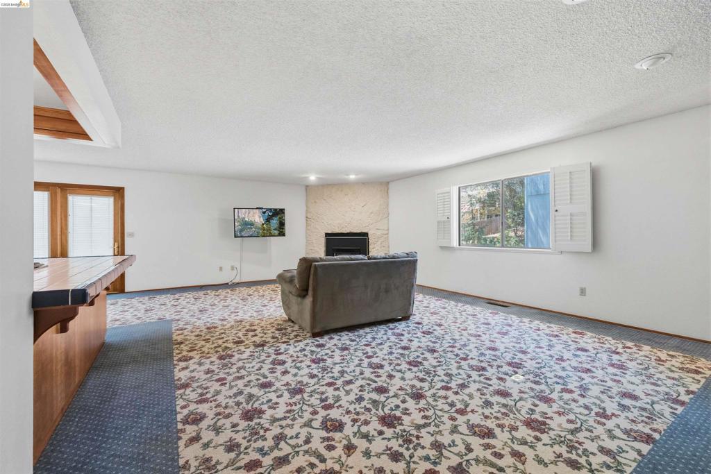 21478 Paseo De Los Portales, Sonora, CA 95370