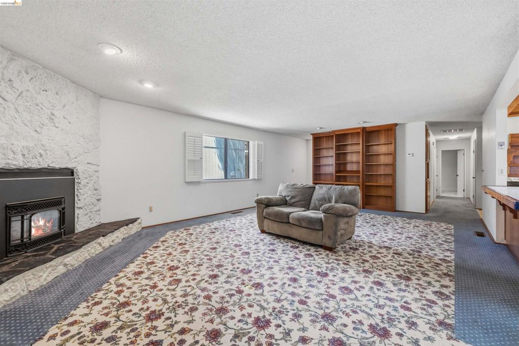 21478 Paseo De Los Portales, Sonora, CA 95370