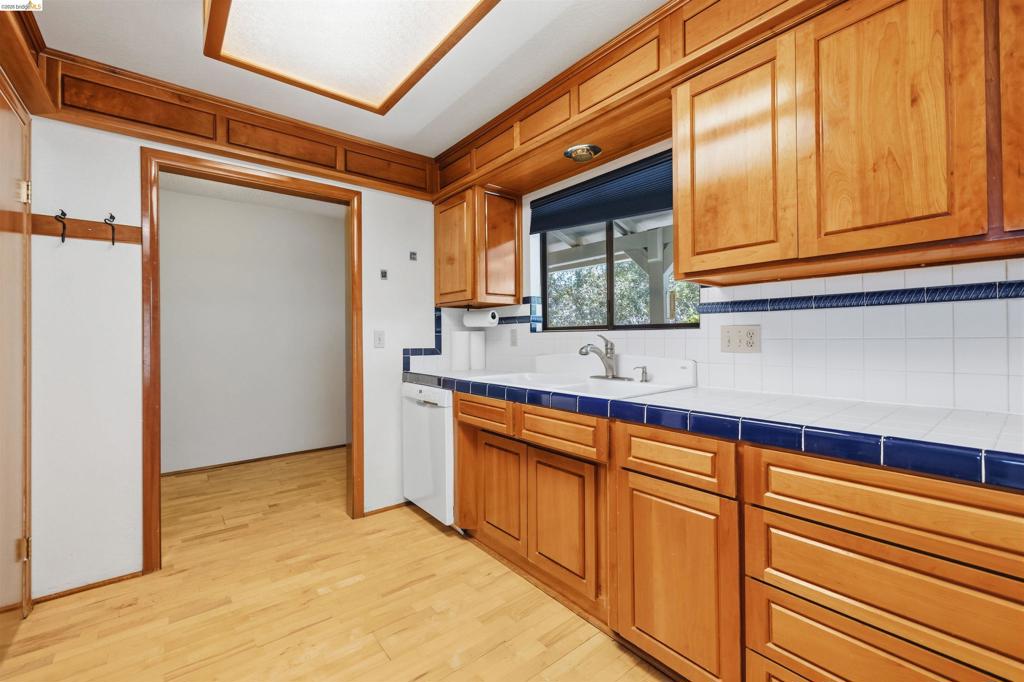 21478 Paseo De Los Portales, Sonora, CA 95370