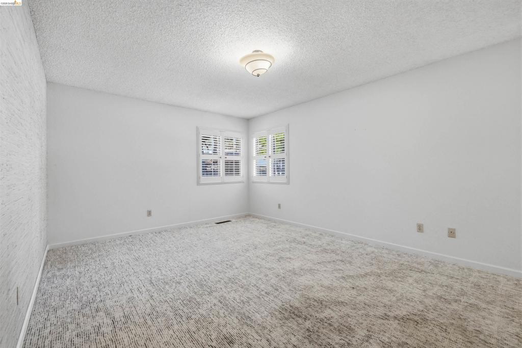 21478 Paseo De Los Portales, Sonora, CA 95370