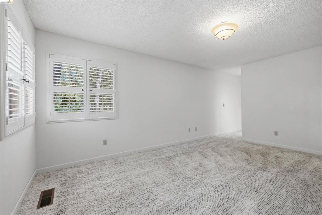 21478 Paseo De Los Portales, Sonora, CA 95370