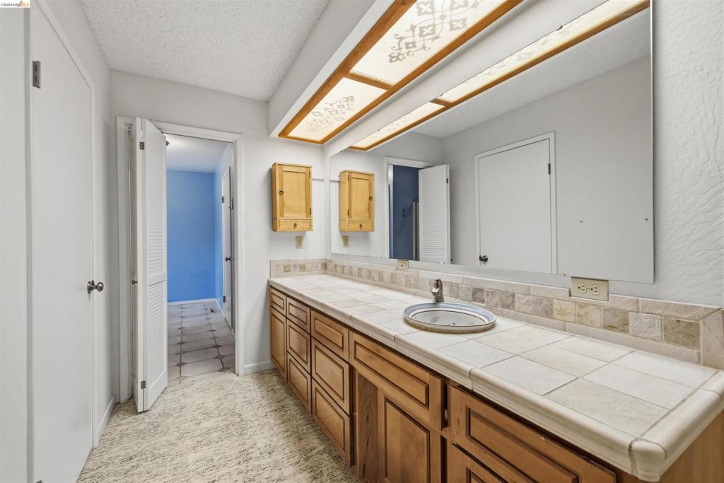 21478 Paseo De Los Portales, Sonora, CA 95370