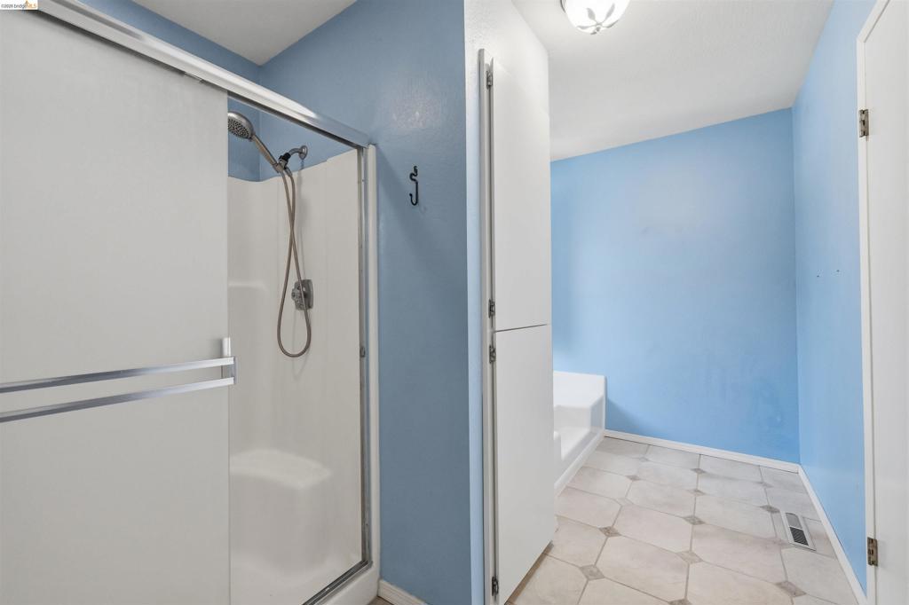 21478 Paseo De Los Portales, Sonora, CA 95370