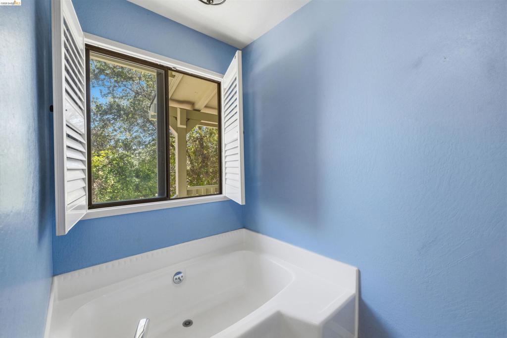 21478 Paseo De Los Portales, Sonora, CA 95370