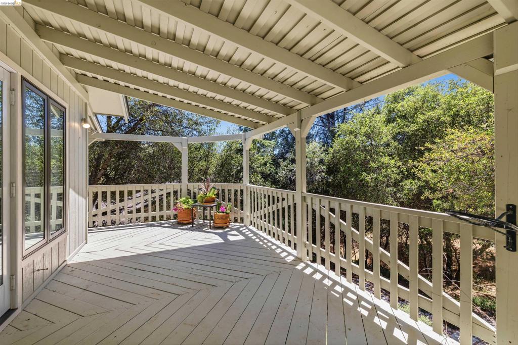 21478 Paseo De Los Portales, Sonora, CA 95370