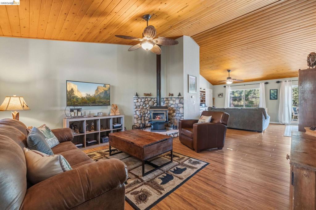 12312 Tower Peak Ct., Groveland, CA 95321