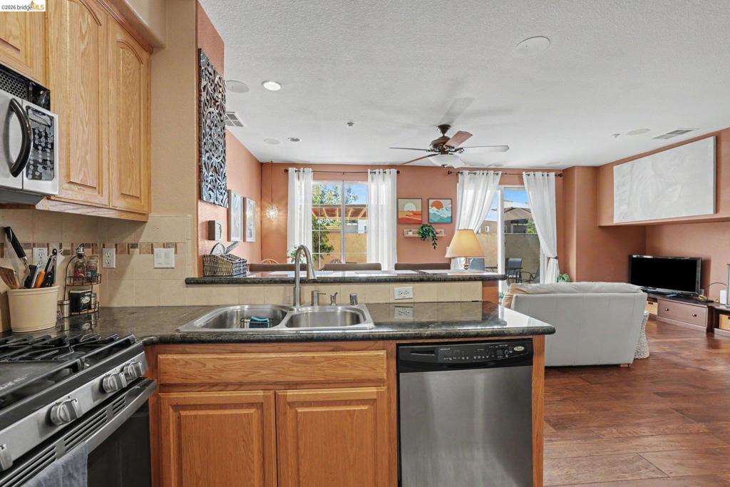 312 Jefferson Dr, Brentwood (CC), CA 94513