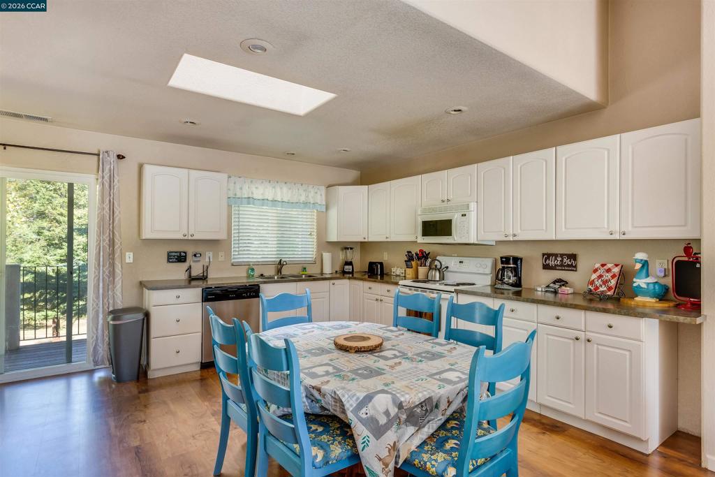 19112 Dyer Ct, Groveland, CA 95321