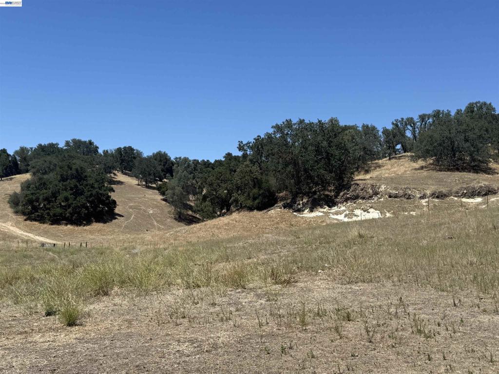 0 Chispa Rd, Atascadero, CA 93422