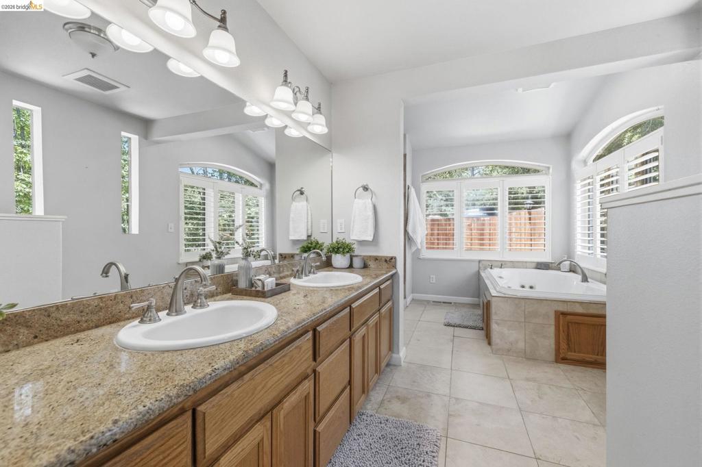 18223 Hershey Rd, Sonora, CA 95370