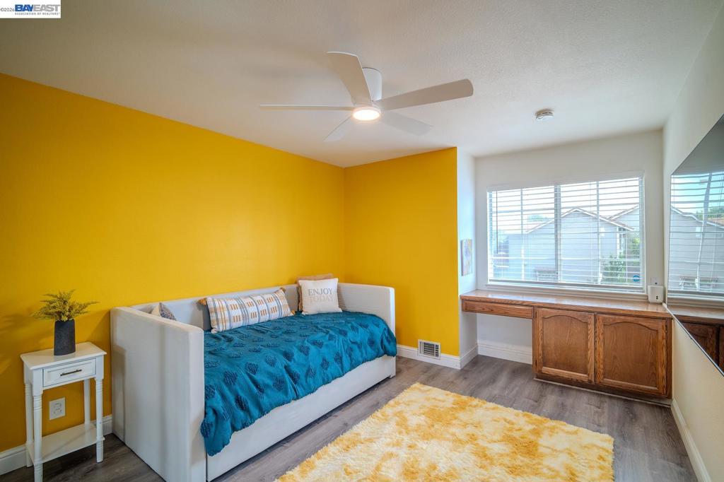 230 Laurelwood Cir, Manteca, CA 95336