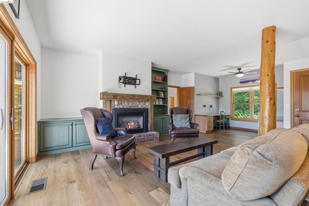 18580 Wildwood Dr, Twain Harte, CA 95383
