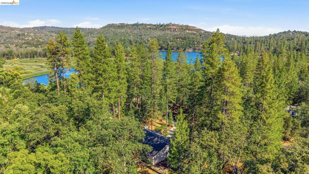 19015 Apple Valley Dr, Sonora, CA 95370