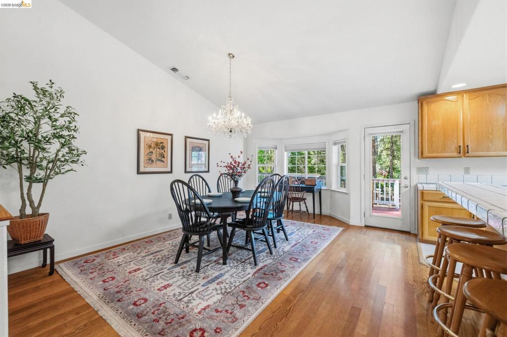 19015 Apple Valley Dr, Sonora, CA 95370