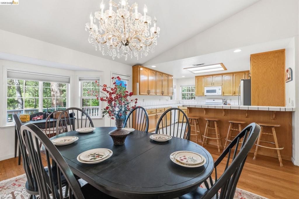 19015 Apple Valley Dr, Sonora, CA 95370