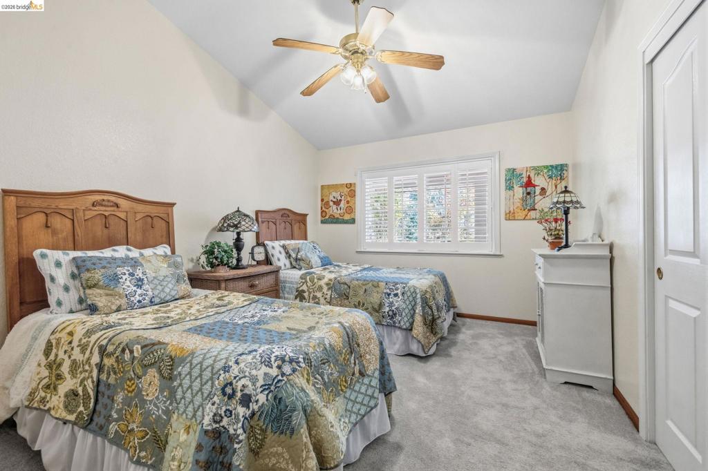 19015 Apple Valley Dr, Sonora, CA 95370