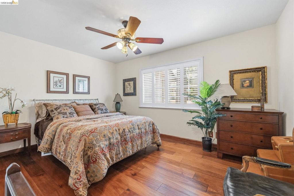 19015 Apple Valley Dr, Sonora, CA 95370