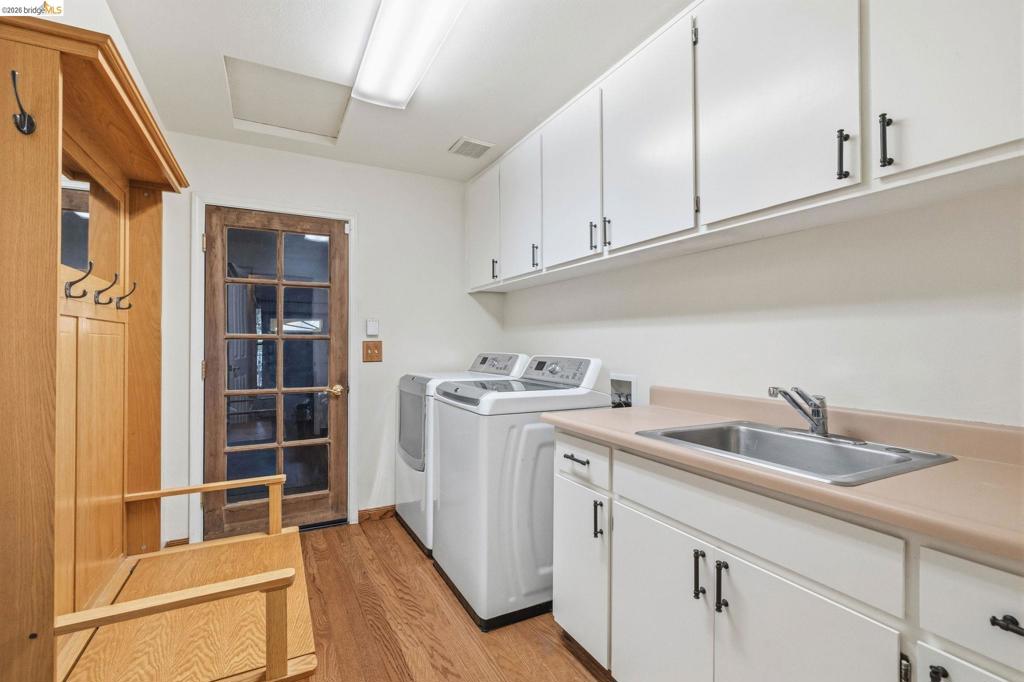 19015 Apple Valley Dr, Sonora, CA 95370