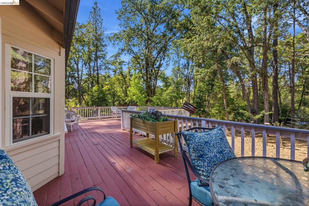 19015 Apple Valley Dr, Sonora, CA 95370