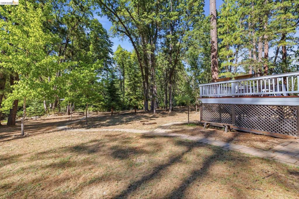 19015 Apple Valley Dr, Sonora, CA 95370