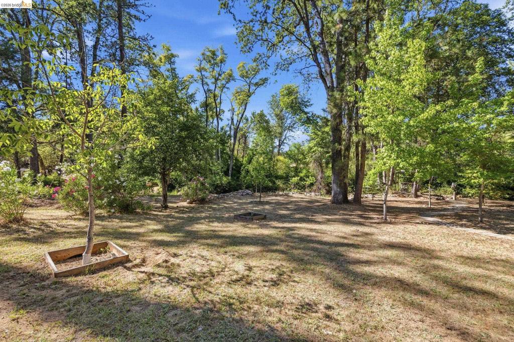 19015 Apple Valley Dr, Sonora, CA 95370