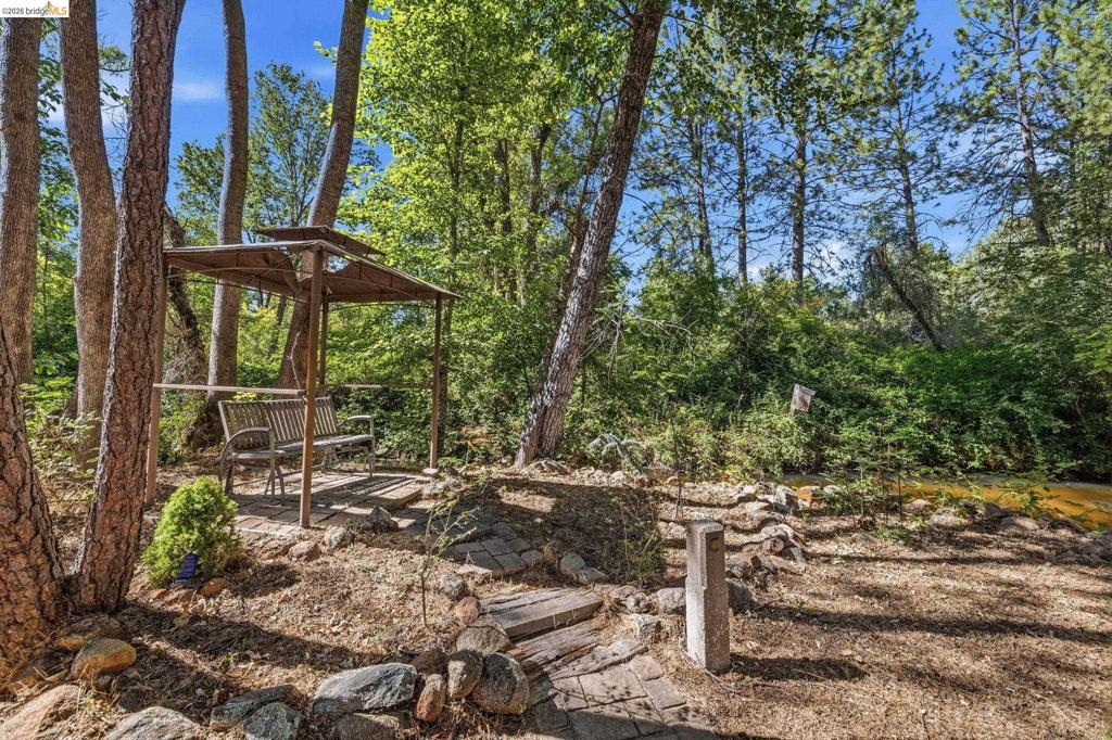 19015 Apple Valley Dr, Sonora, CA 95370