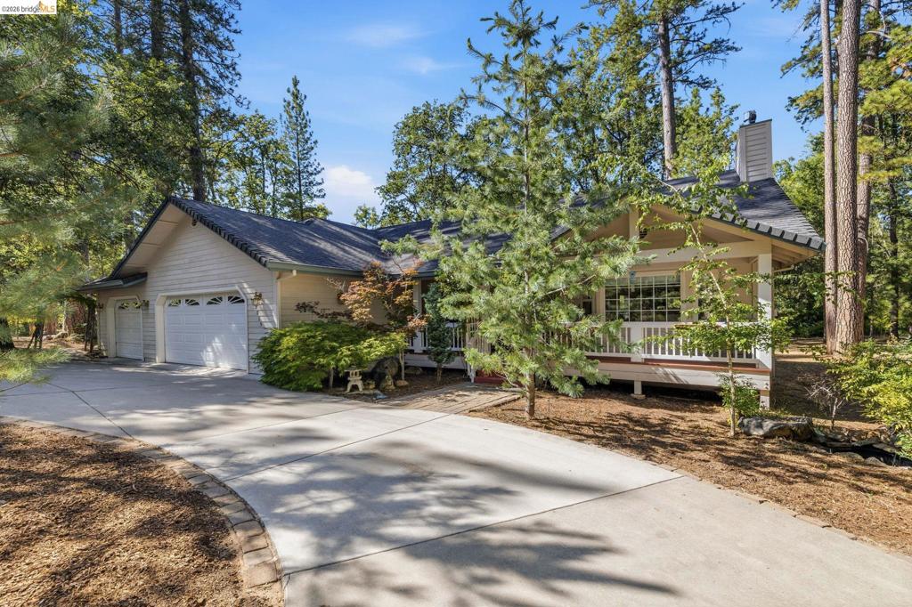 19015 Apple Valley Dr, Sonora, CA 95370